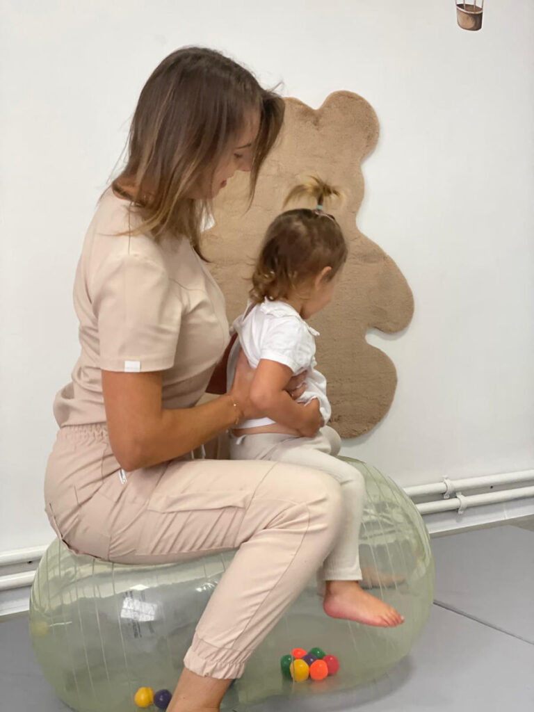 Fizjosens – profesjonalna opieka nad rozwojem dzieci i niemowląt blisko Kretomina